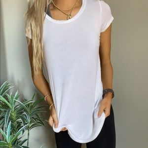 Boutique basic white tee